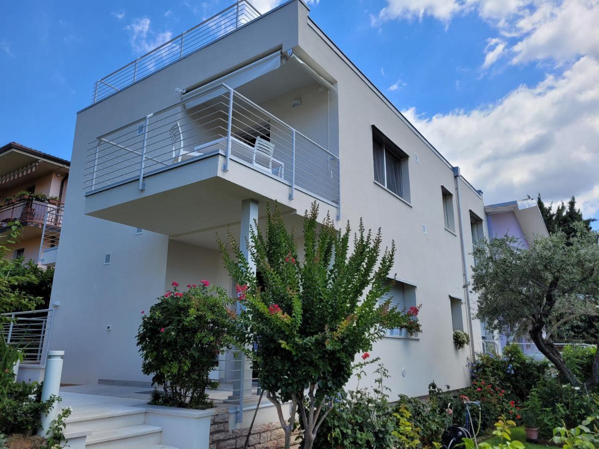 Garda View - Nuovo Appartamento Con Solarium Vista Lago Exterior photo