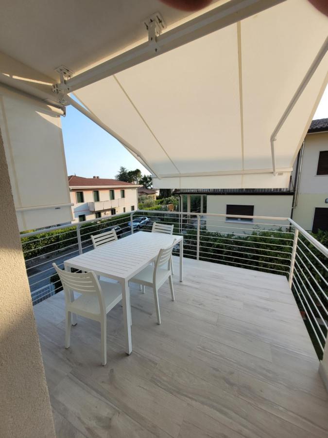 Garda View - Nuovo Appartamento Con Solarium Vista Lago Exterior photo