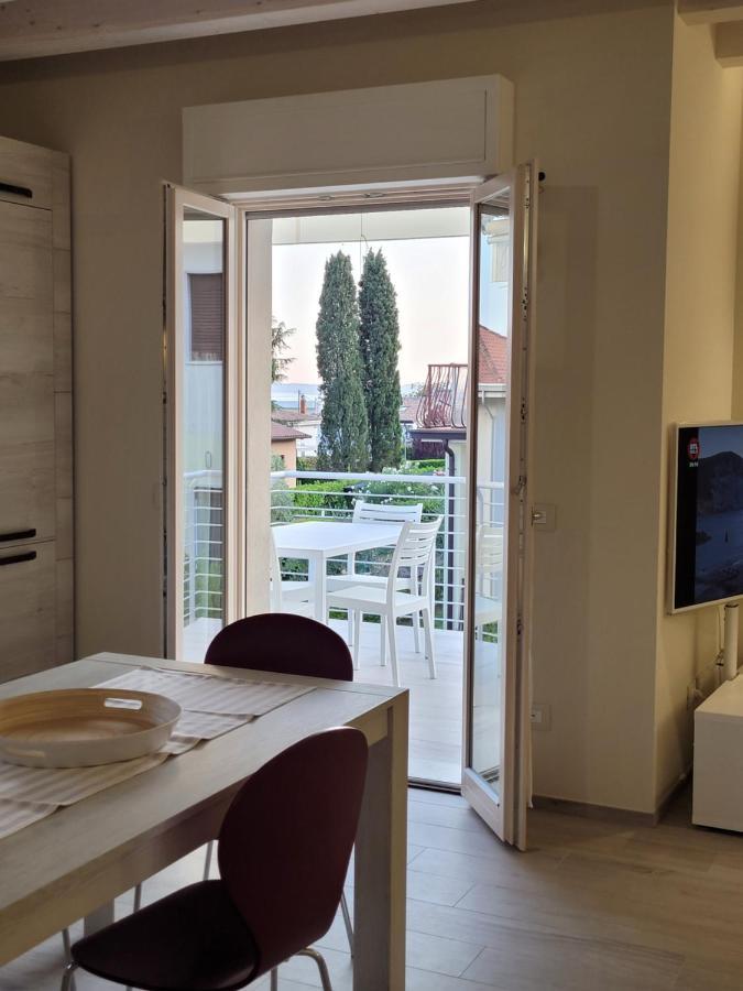 Garda View - Nuovo Appartamento Con Solarium Vista Lago Exterior photo