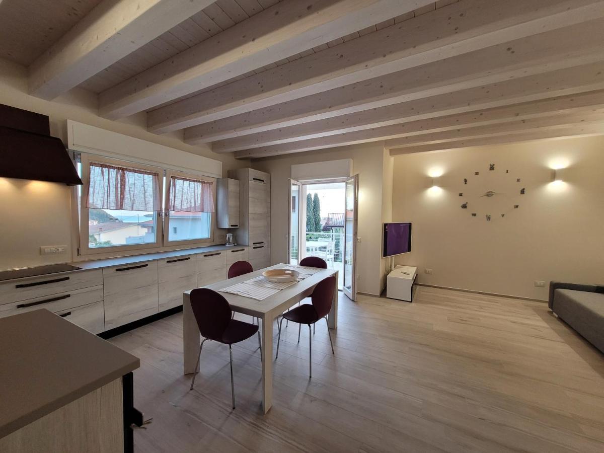 Garda View - Nuovo Appartamento Con Solarium Vista Lago Exterior photo