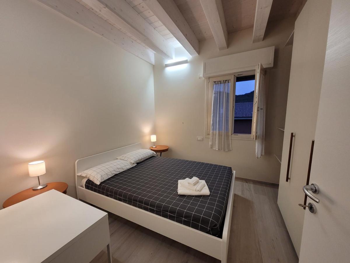 Garda View - Nuovo Appartamento Con Solarium Vista Lago Exterior photo