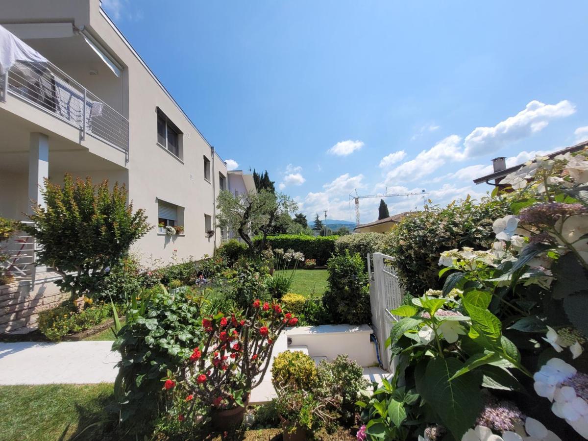Garda View - Nuovo Appartamento Con Solarium Vista Lago Exterior photo